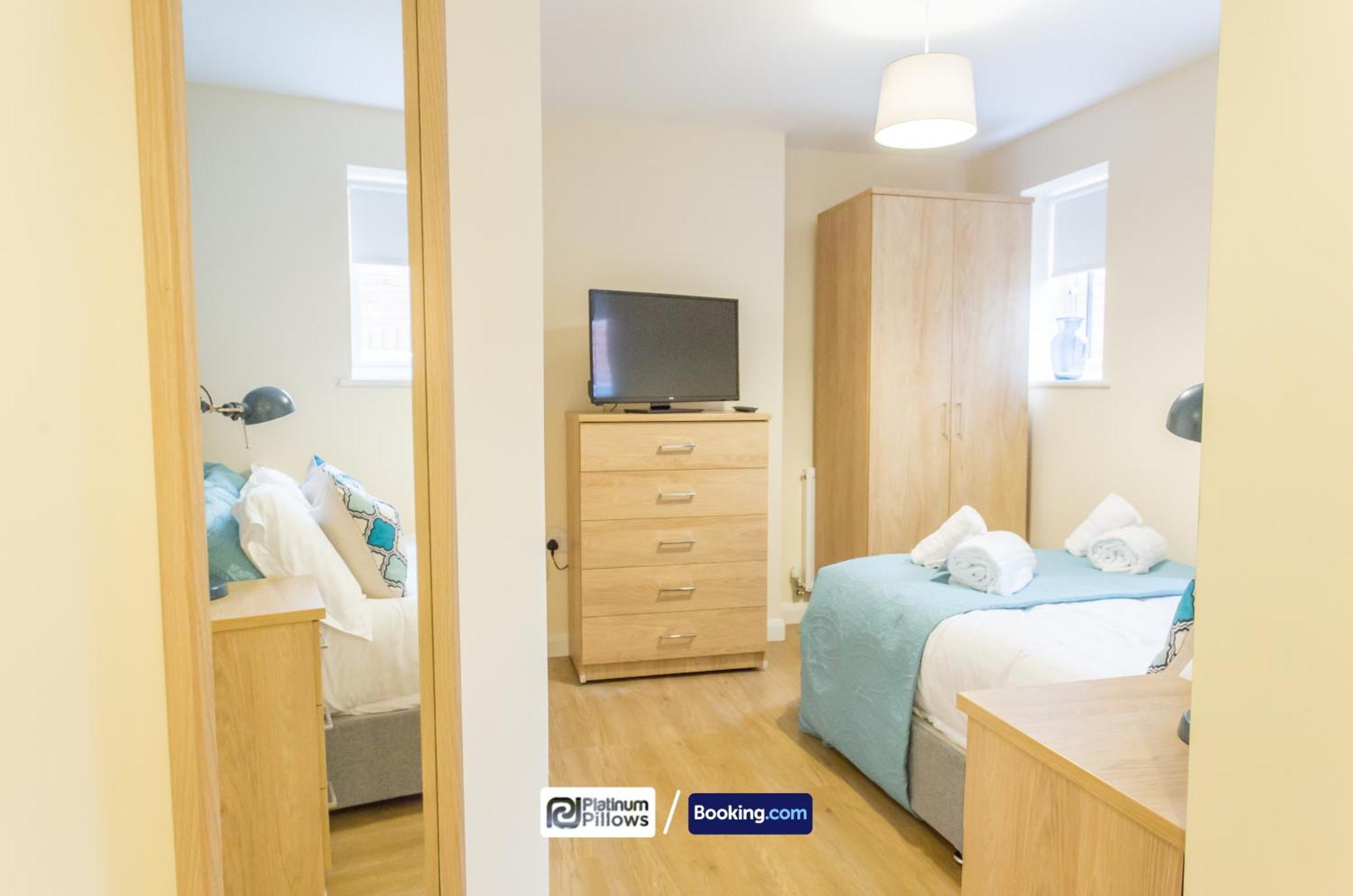Modern Oxford 2 Bedroom Apartments, Near Headington Hospital, Families & Contractor Accommodation With Parking Exterior foto