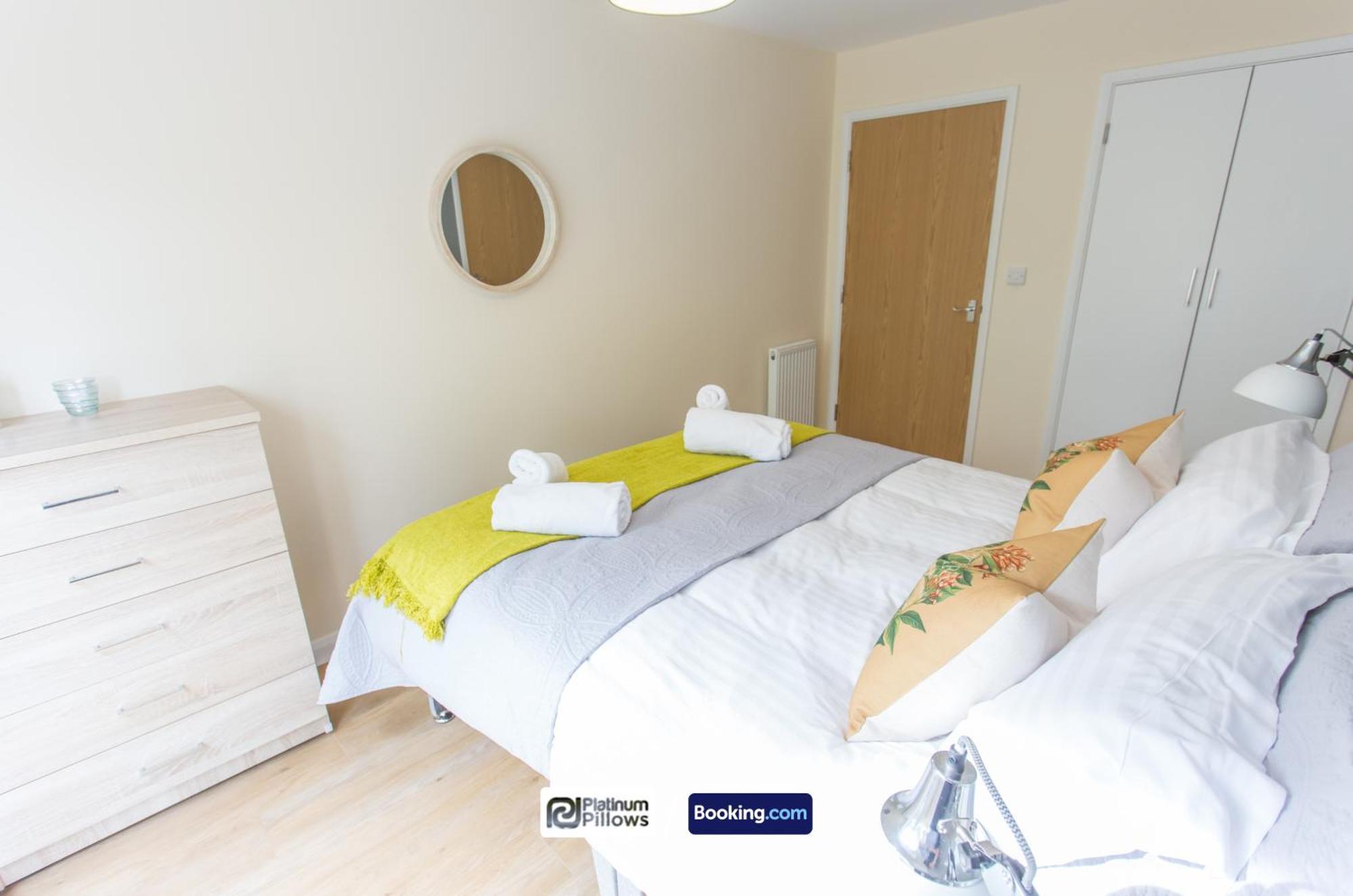 Modern Oxford 2 Bedroom Apartments, Near Headington Hospital, Families & Contractor Accommodation With Parking Exterior foto