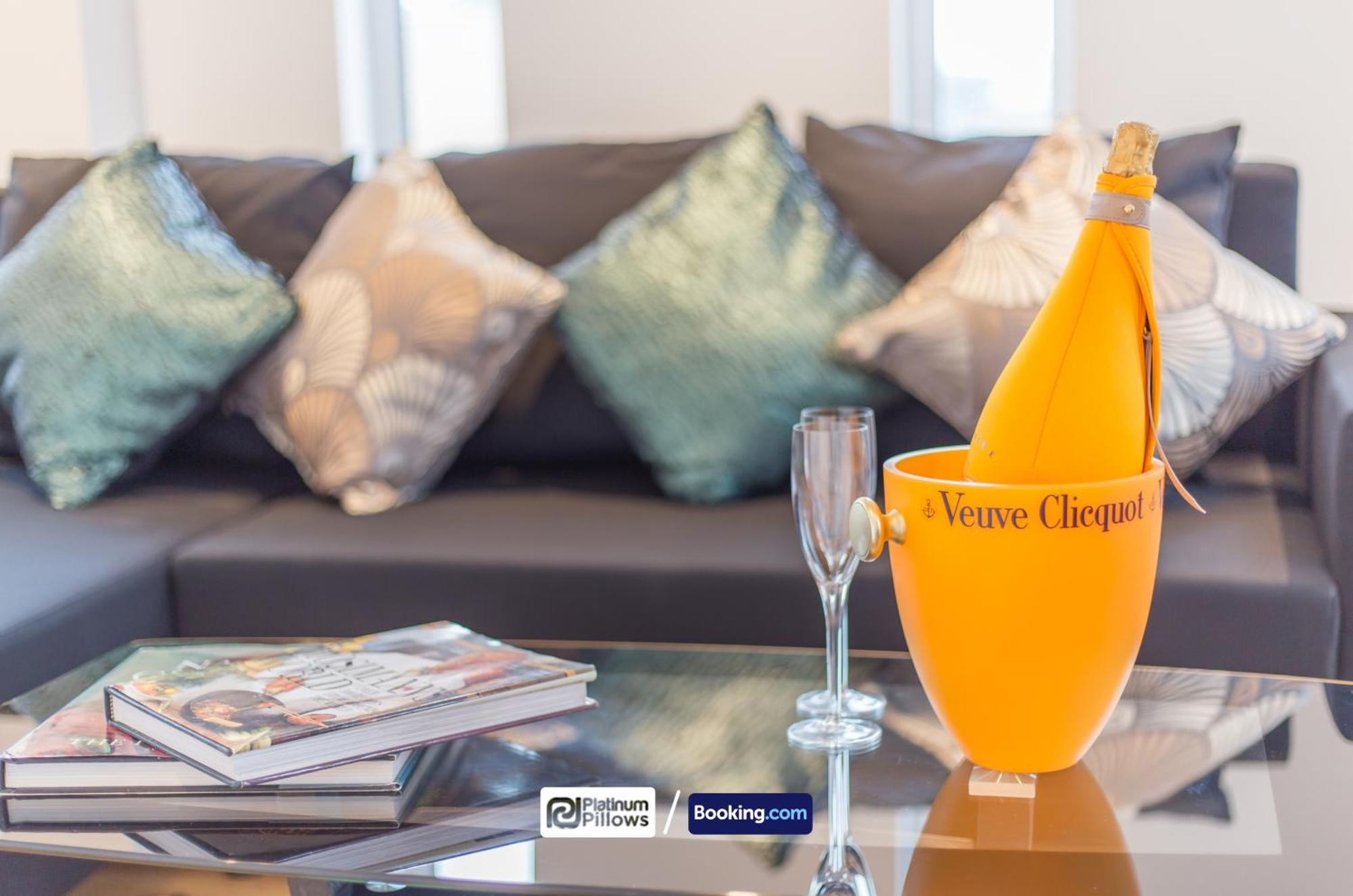 Modern Oxford 2 Bedroom Apartments, Near Headington Hospital, Families & Contractor Accommodation With Parking Exterior foto