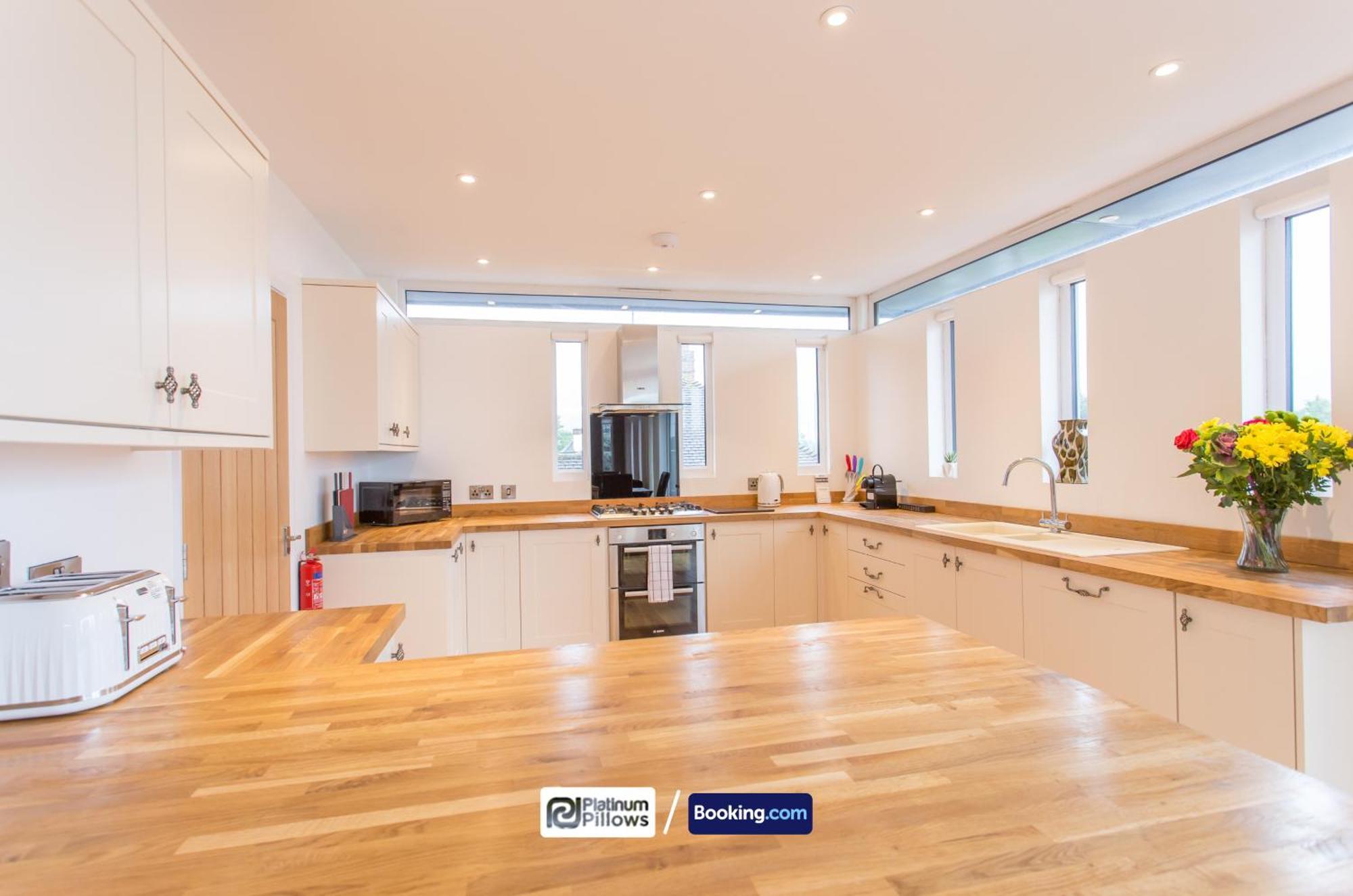 Modern Oxford 2 Bedroom Apartments, Near Headington Hospital, Families & Contractor Accommodation With Parking Exterior foto